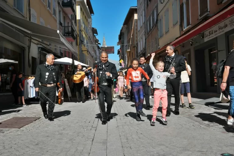 Mariachi «Tierra Querida" : leur programme de concert et déambulation dans les rues de Barcelonnette