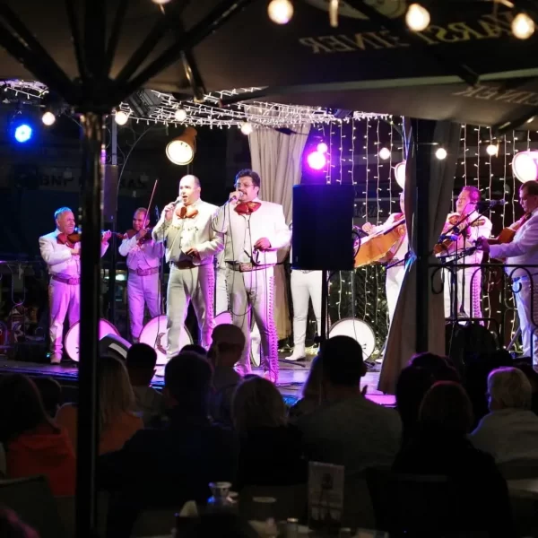 Mariachi "Tierra Querida" à Barcelonnette