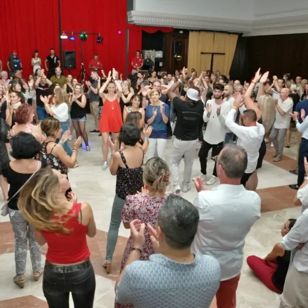 Soirée salsa au festival latino Aix Riviera Latina