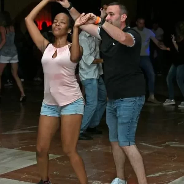 Soirée salsa au festival latino Aix Riviera Latina