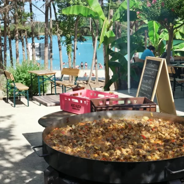 Restauration avec des plats locaux - Guinguette du lac - Lupiac - Festival Off Tempo Latino