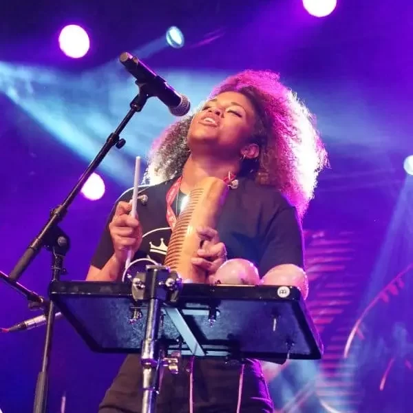 Le chanteur cubain Mixael Cabrera au Festival International Cubano