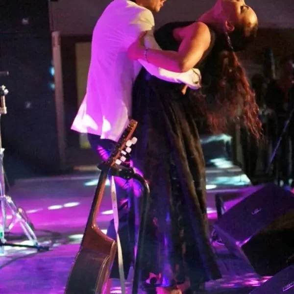 Danseurs au concert de Mixael Cabrera au Festival International Cubano d’Orange