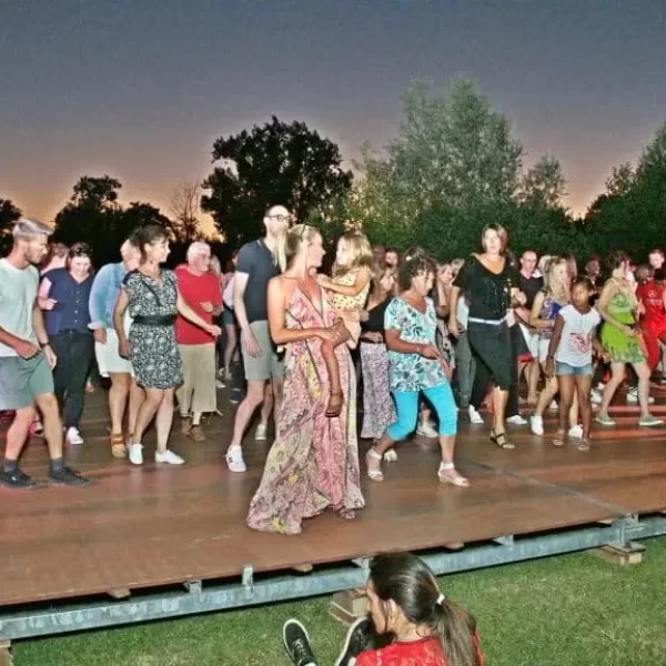 apprendre à danser en couple la salsa, la bachata, le cha cha